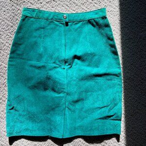 Global Identity Green Sueded Leather Pencil Skirt, Lined, Size 7/8- Like New!